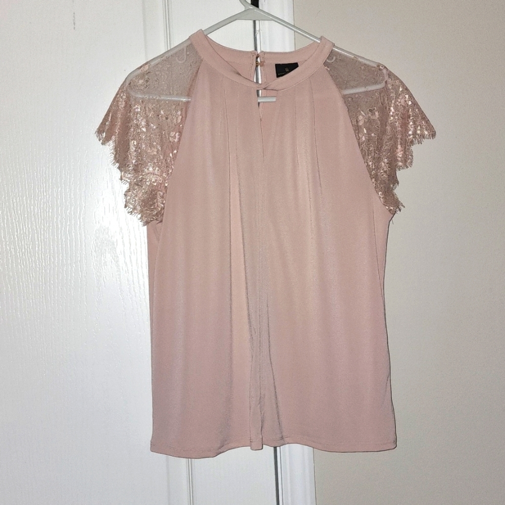 | Blush Pink Lace Sleeved With Keyhole Cut In The Front Worn Once|